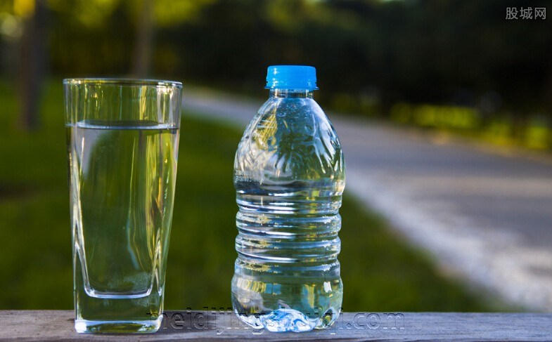 净水器  喝水的误区有80%的人都不知道……快为家人转起来！